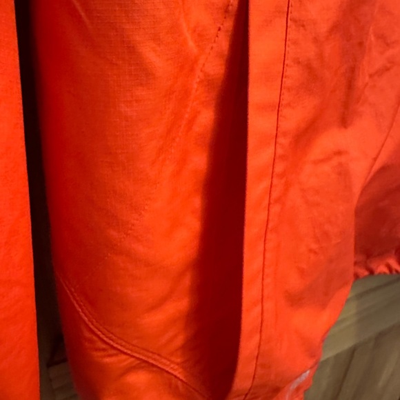 Men’s Clemson University Orange Nike 1/4 Zip Windbreaker Pullover - Picture 4 of 9